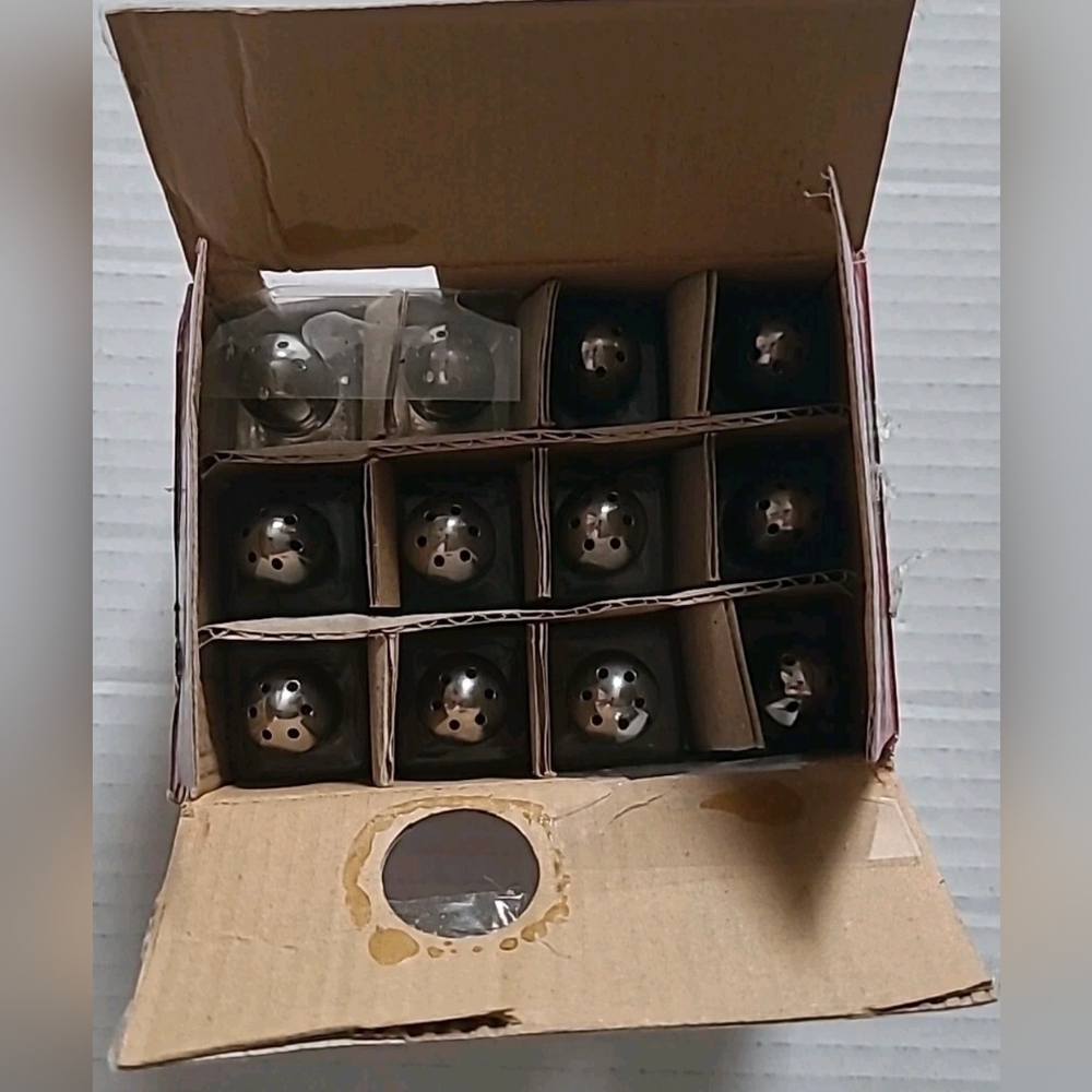 Winware G-300 Crome Topped Salt or Pepper Shaker 1/2 oz Square (Contains  12)
